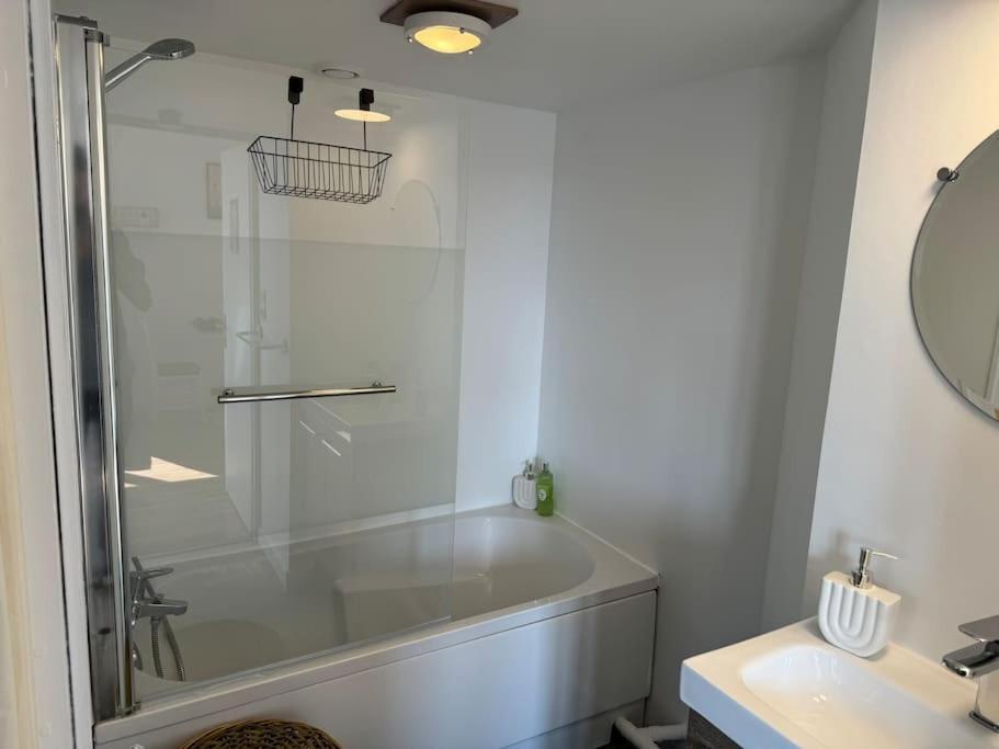 Ღ L'Entr'Act • Au Coeur De Ville Et Du Vieux Port La Rochelle  Ngoại thất bức ảnh